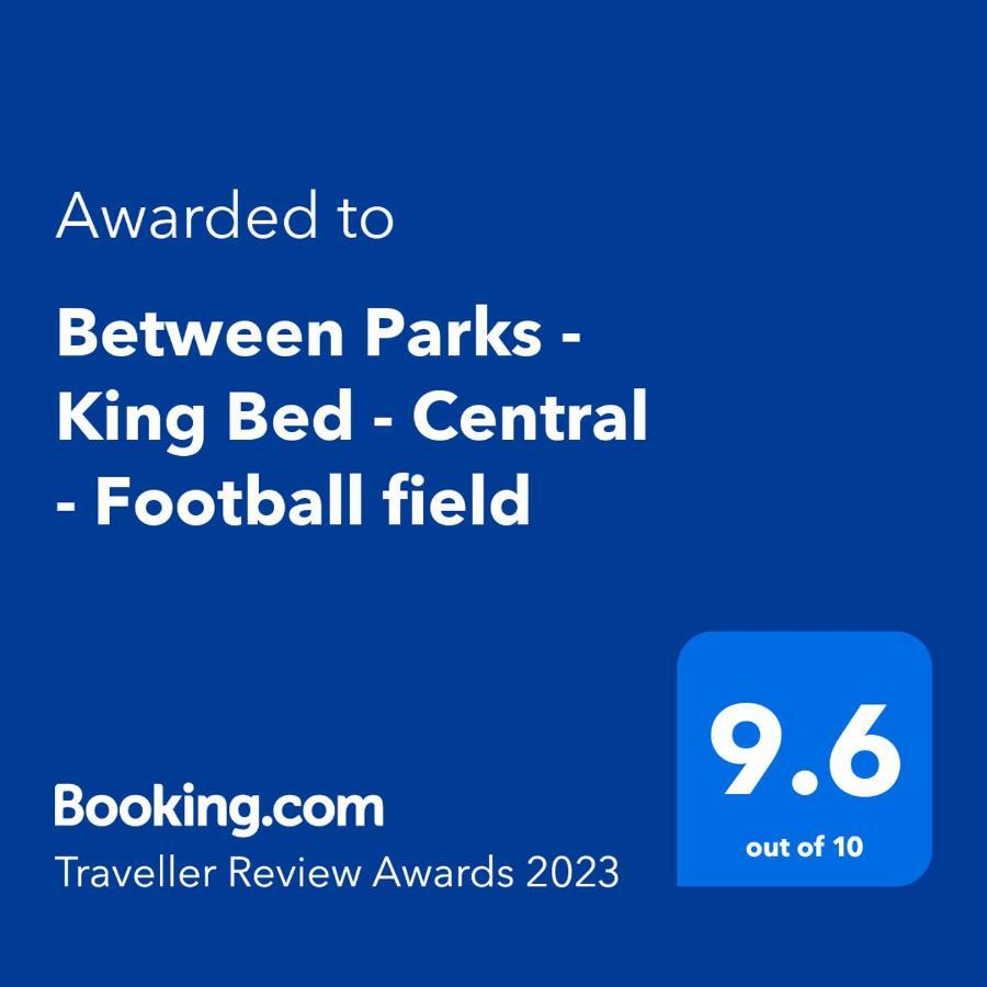 Apartment Between Parks - King Bed - - Football Field Bucharest